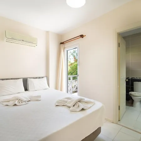 Oezel Havuzlu - Goecek Villa Fethiye