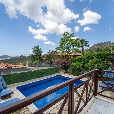 Oezel Havuzlu - Goecek Villa