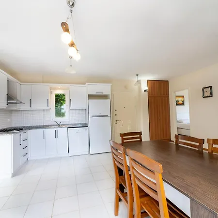 Oezel Havuzlu - Goecek Villa *