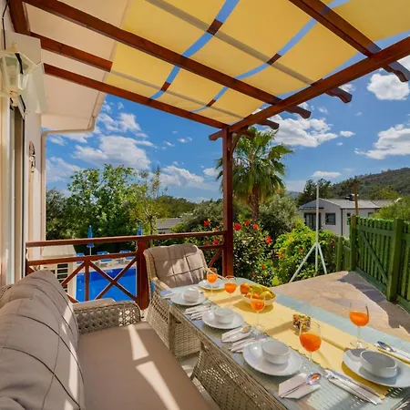 Oezel Havuzlu - Goecek Villa *